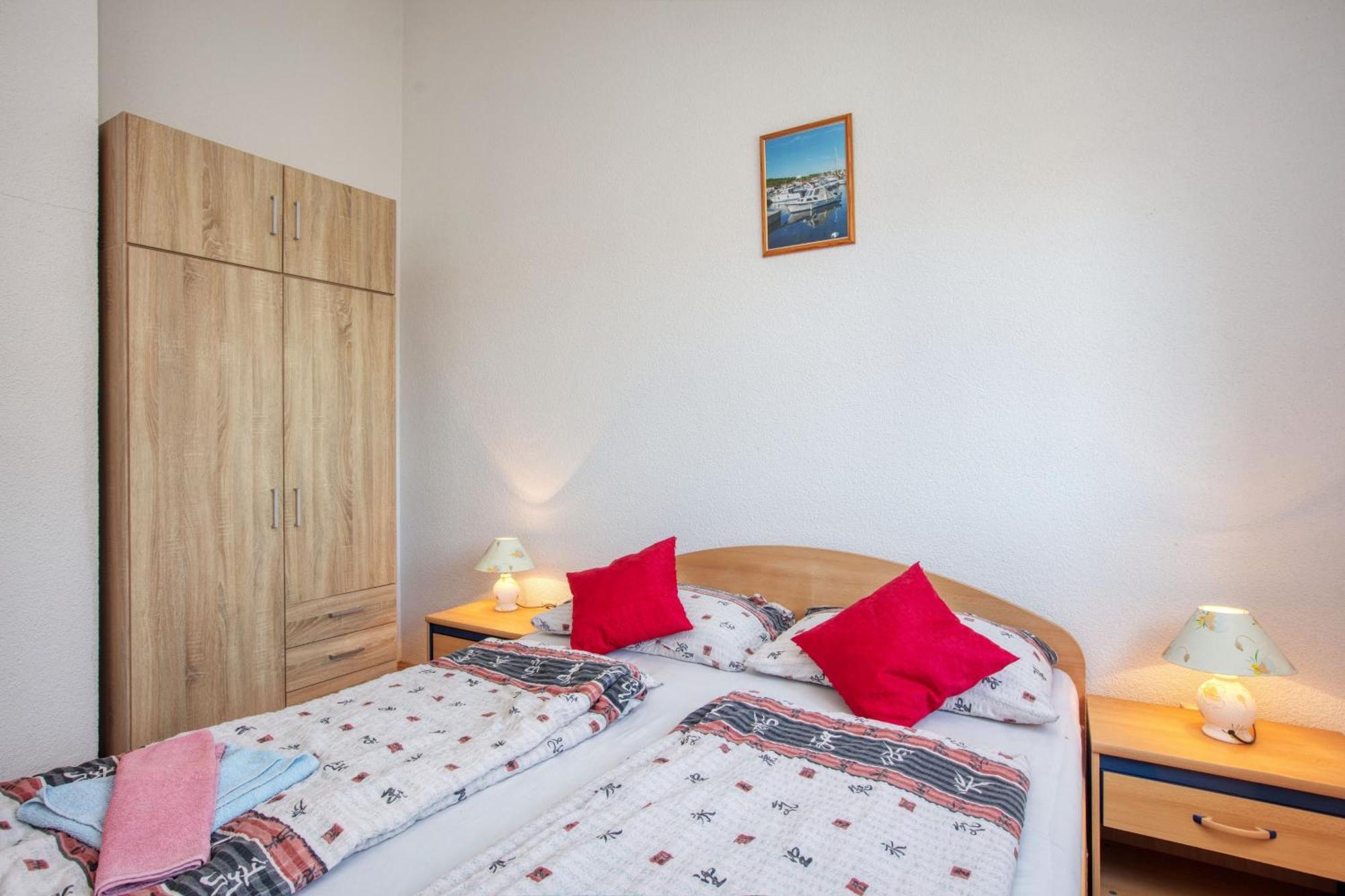 Apartments With A Parking Space Zablace, Sibenik - 4219 Rom bilde